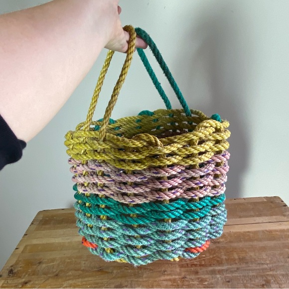 Handmade Recycled Nautical Rope Basket Storage Bin - Pastel Colors - Picture 14 of 16